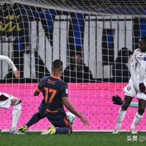 半岛体育app下载-国米7大中前卫惨烈竞争鸣锣 第四中场新尝试成功有助于上位